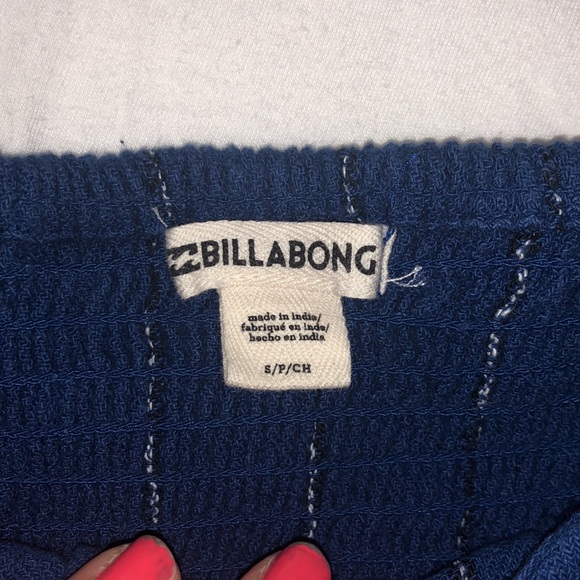 Ruffled off the shoulder crop top - Picture 3 of 4